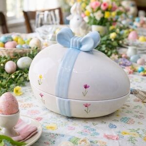 Vintage Easter Egg Ceramic Trinket Box or Candy Dish Chocolate Eggs - No Chips